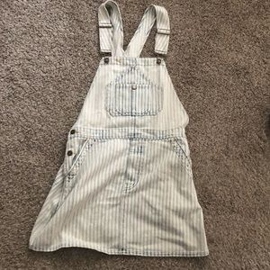 Overall dress with pockets!